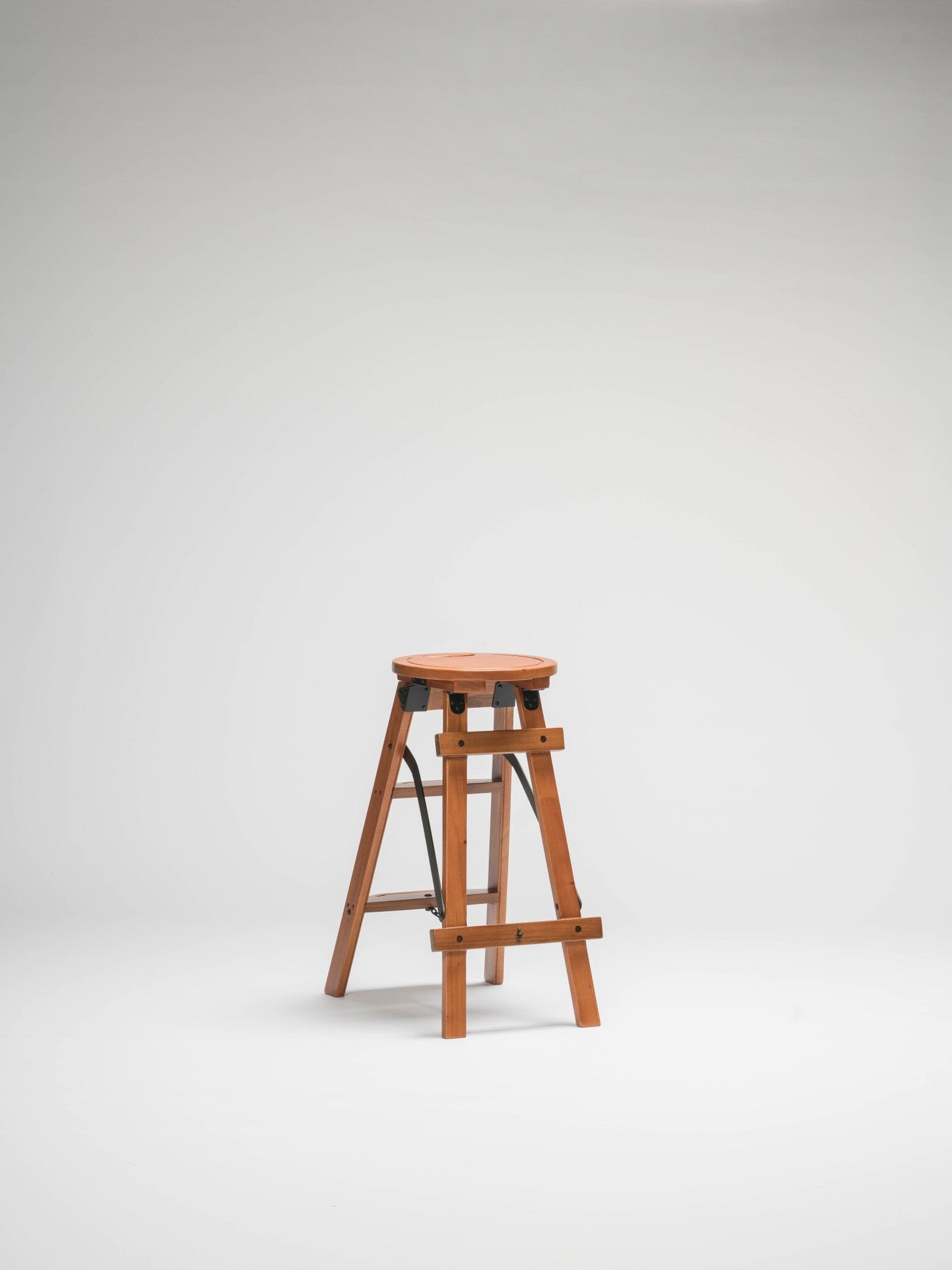 Bravo Step Ladder - Stool Ladder - Larkwood Furniture