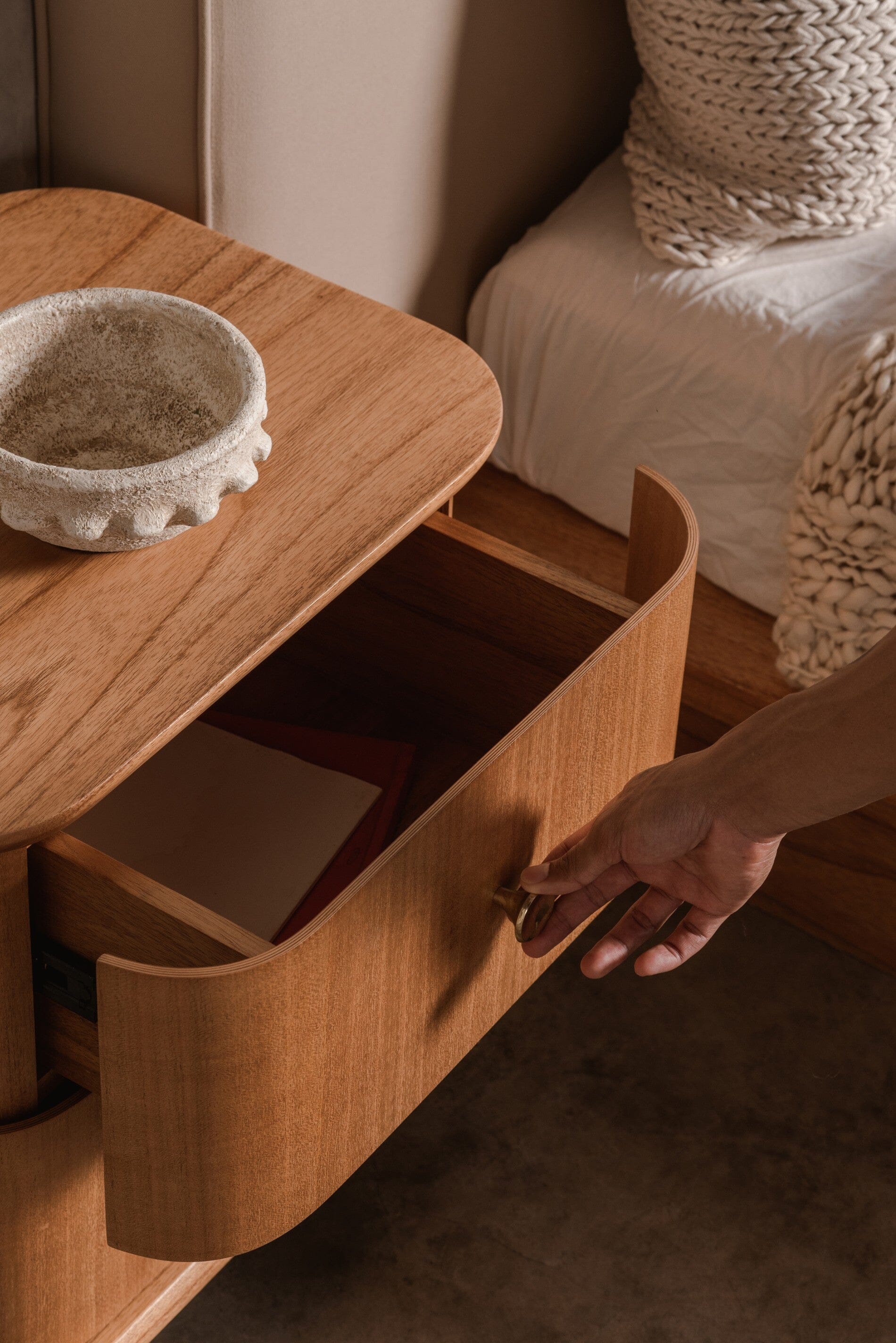 Carmellia Bedside