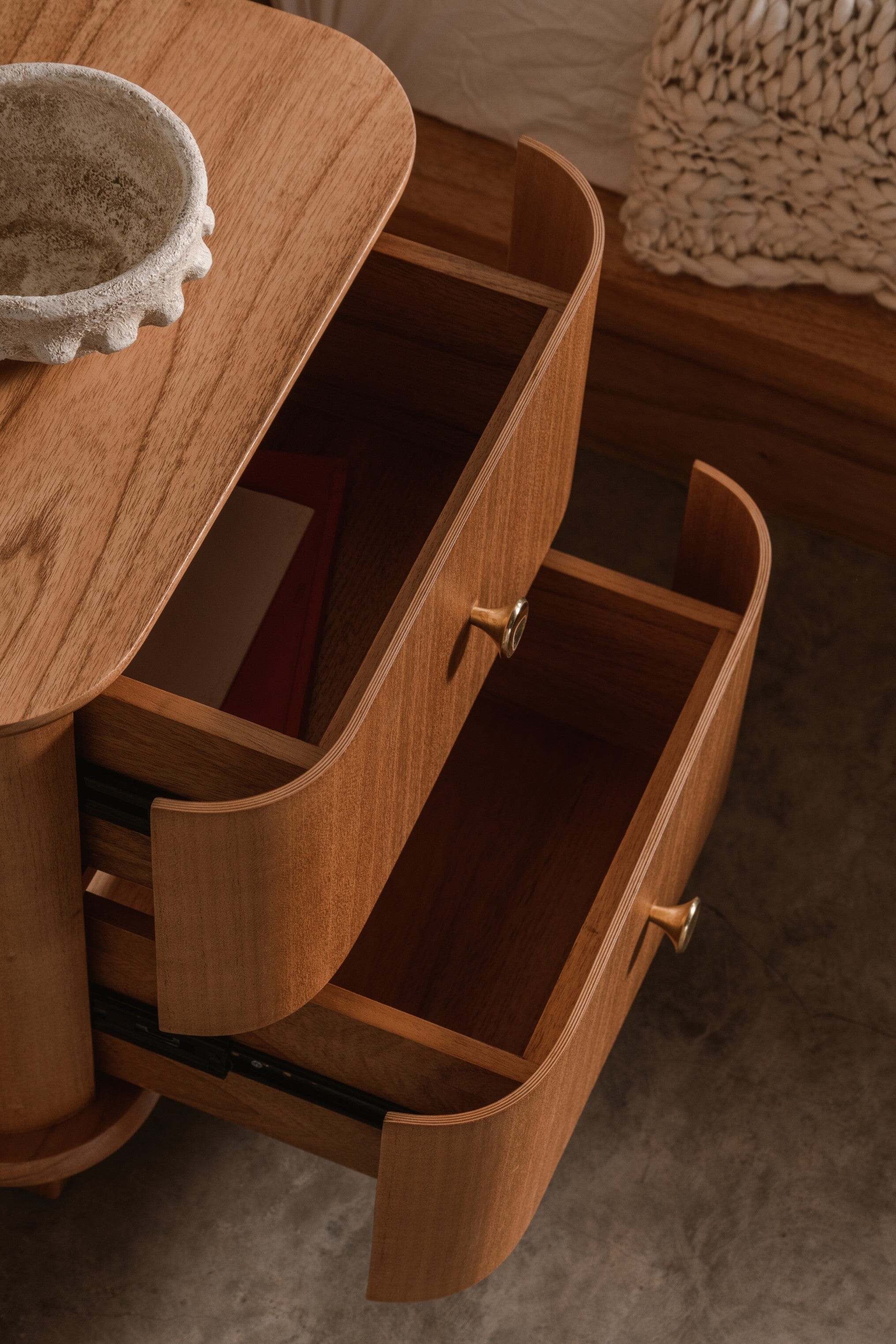 Carmellia Bedside