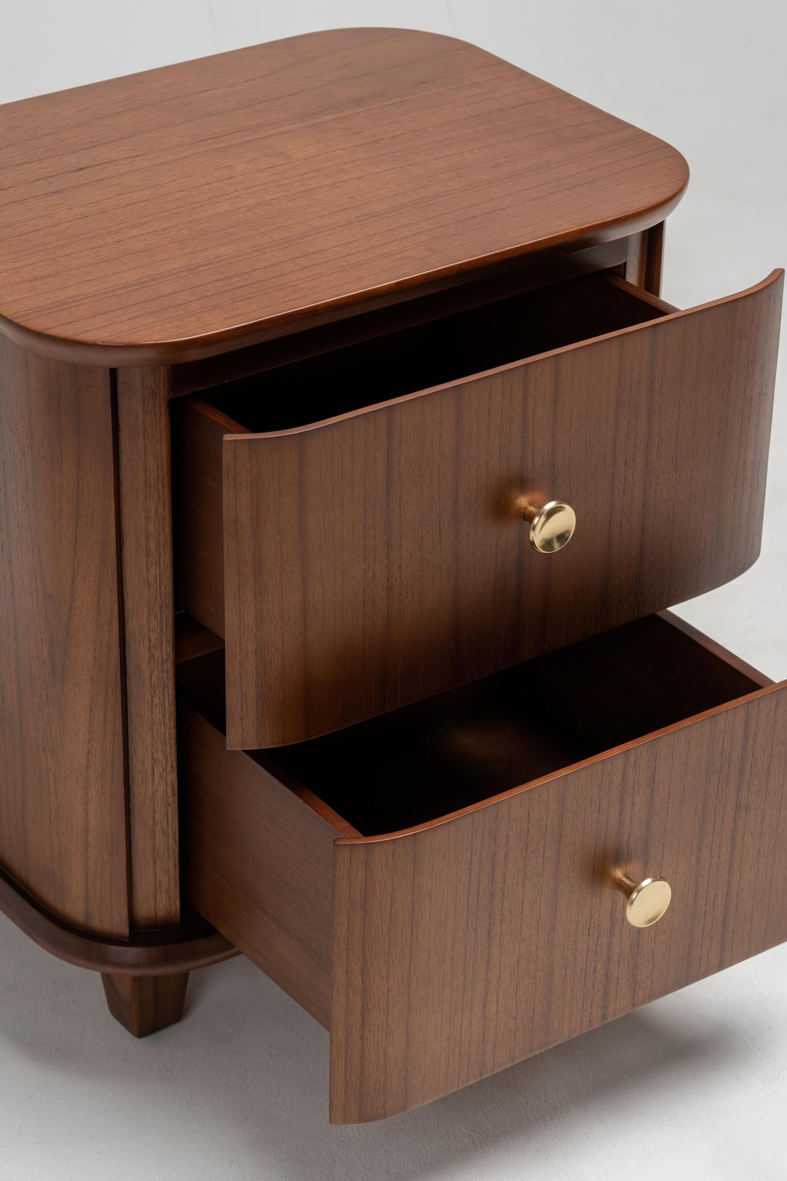 Carmellia Bedside
