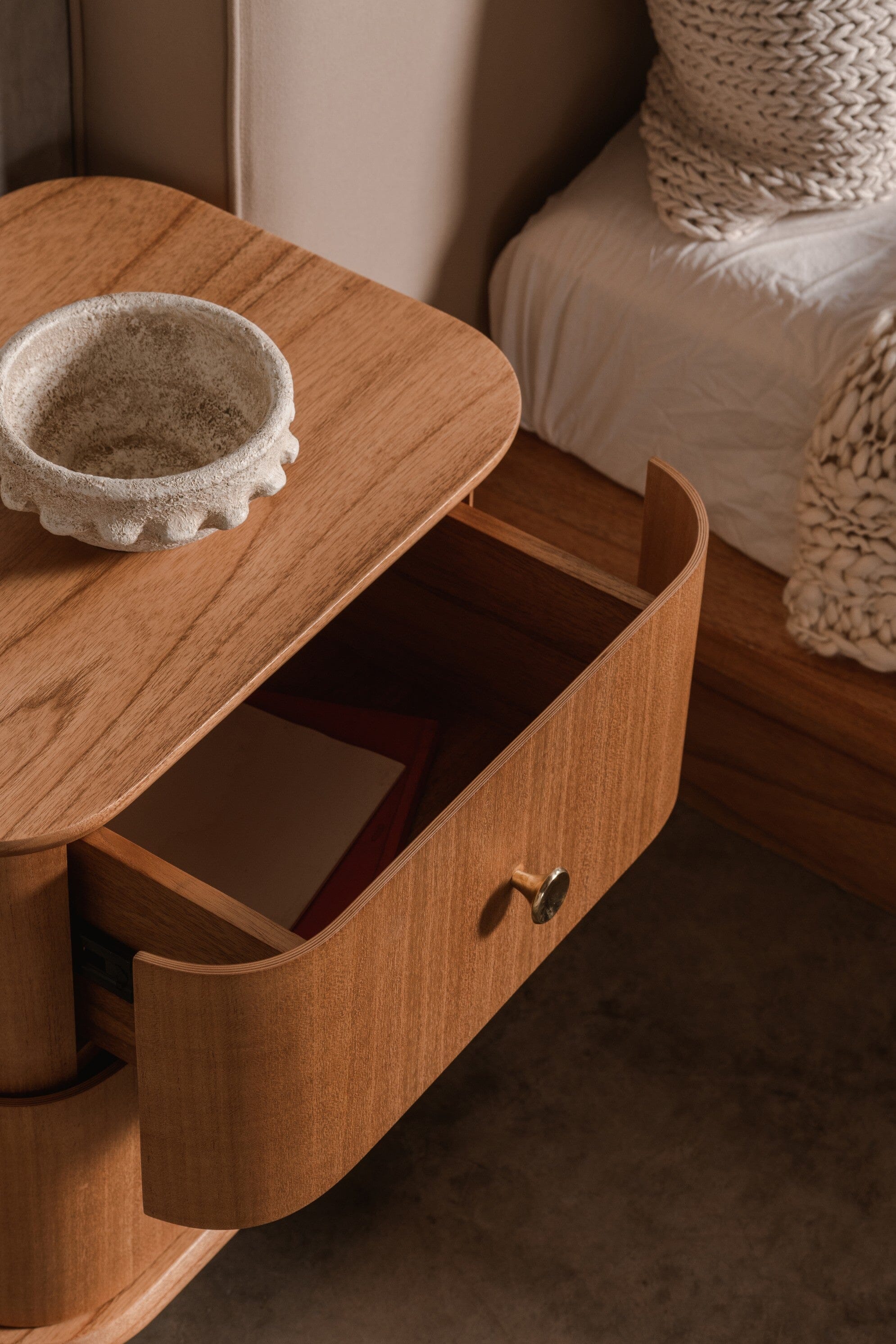Carmellia Bedside