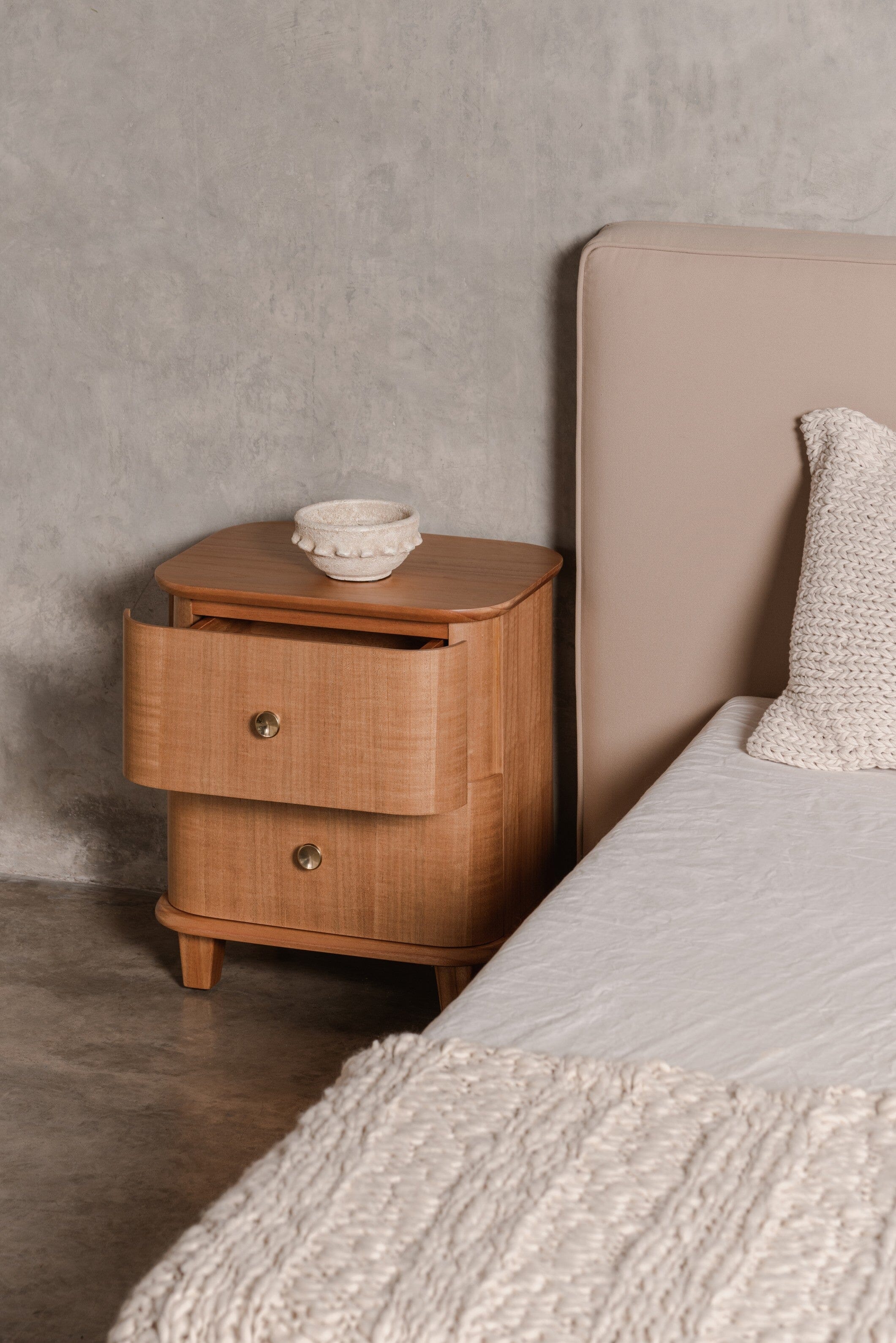 Carmellia Bedside