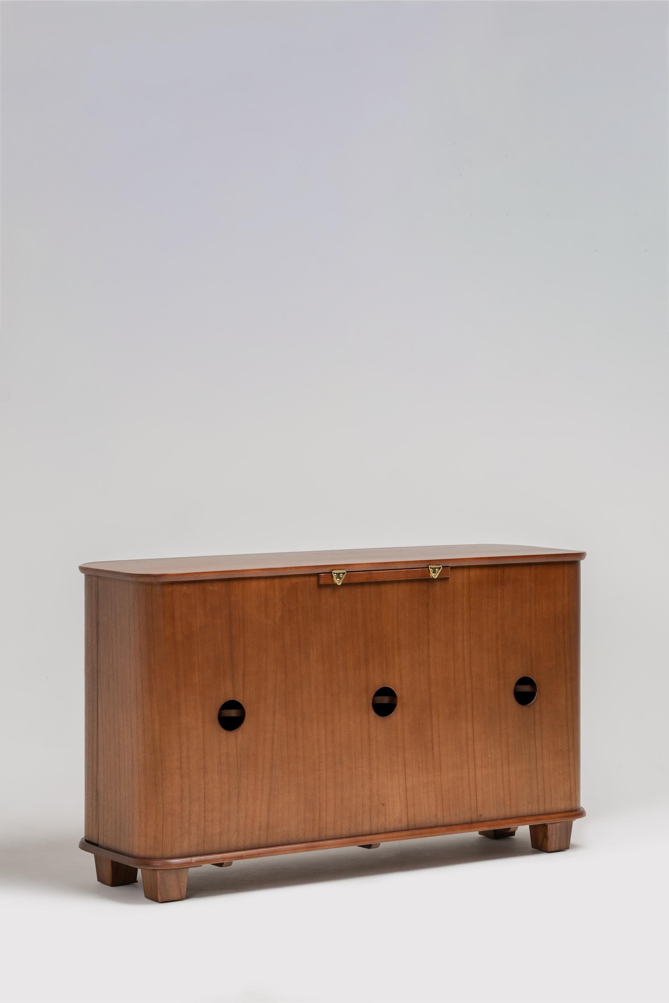 Carmellia Storage Console