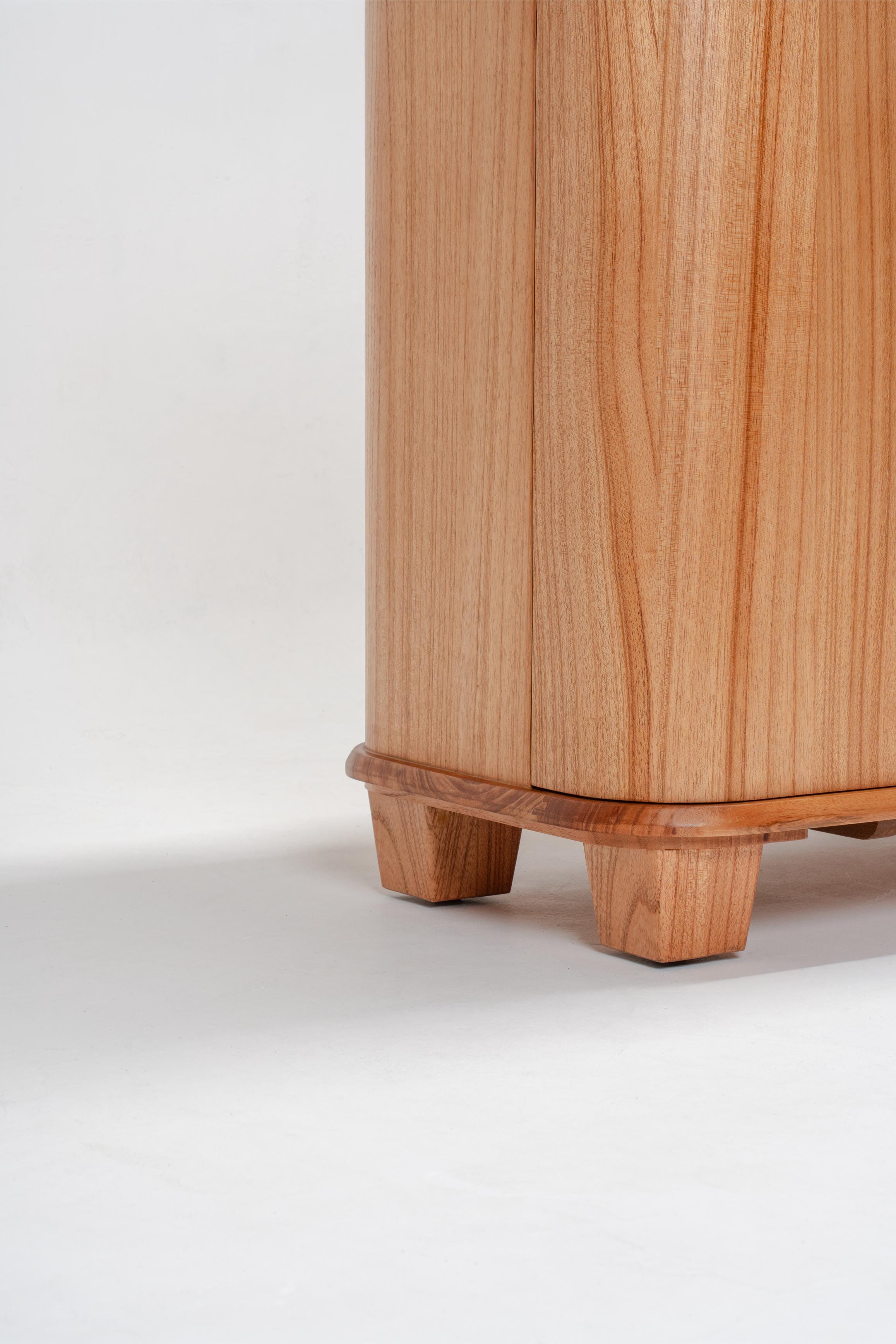Carmellia Storage Console