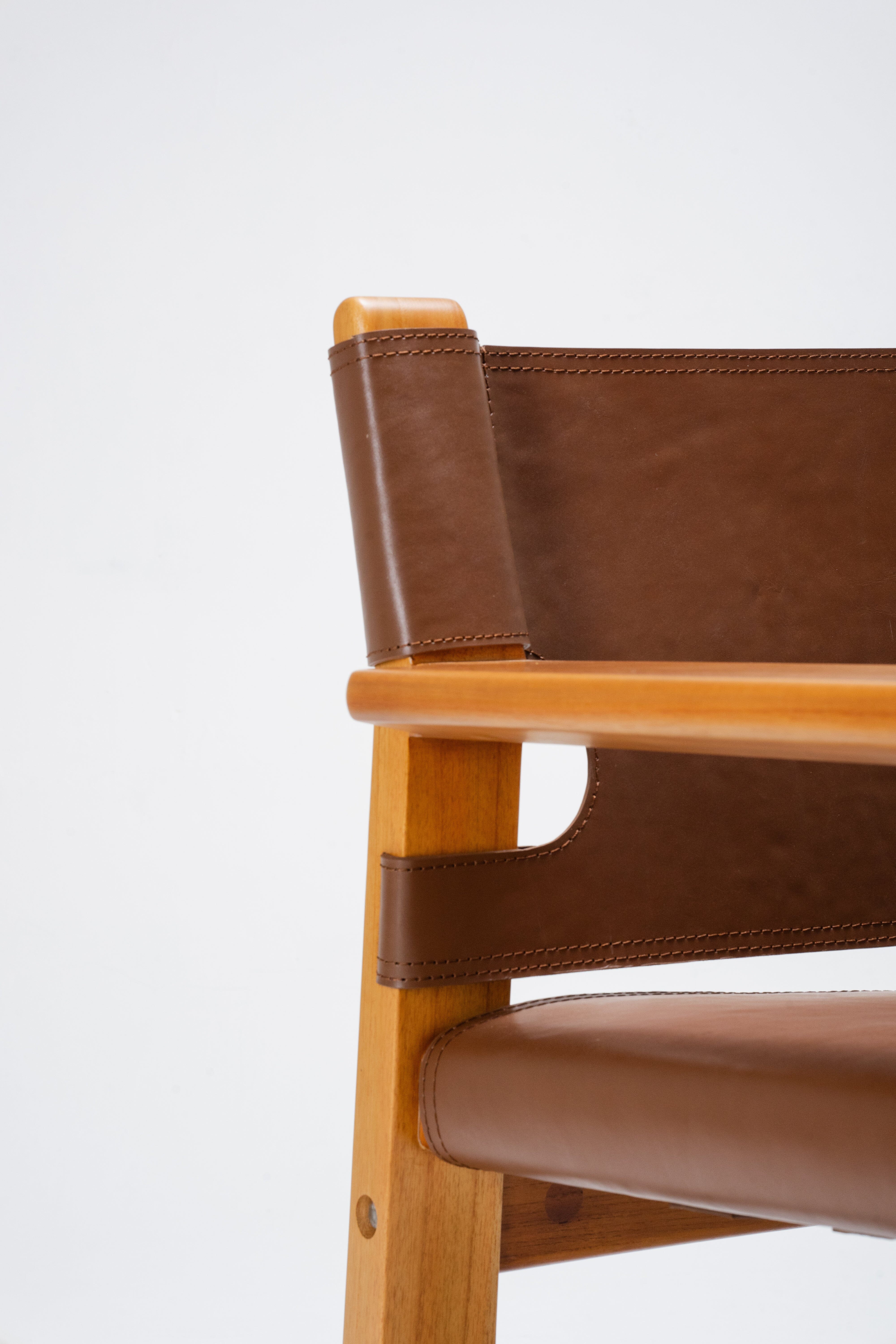 Castille Relaxing Armchair - leather arm chair - Larkwood Furniture