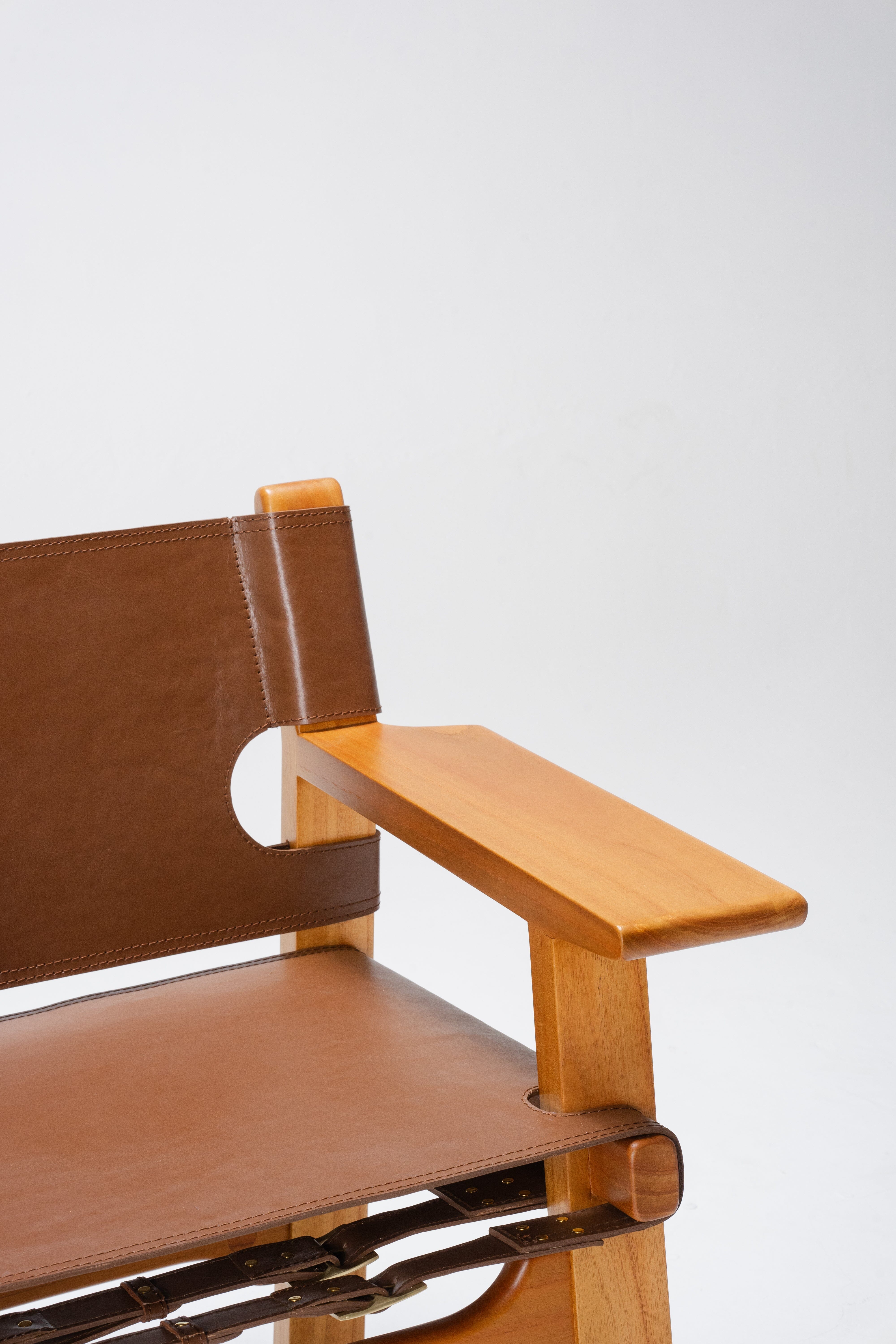 Castille Relaxing Armchair - leather armchair australia - Larkwood Furniture