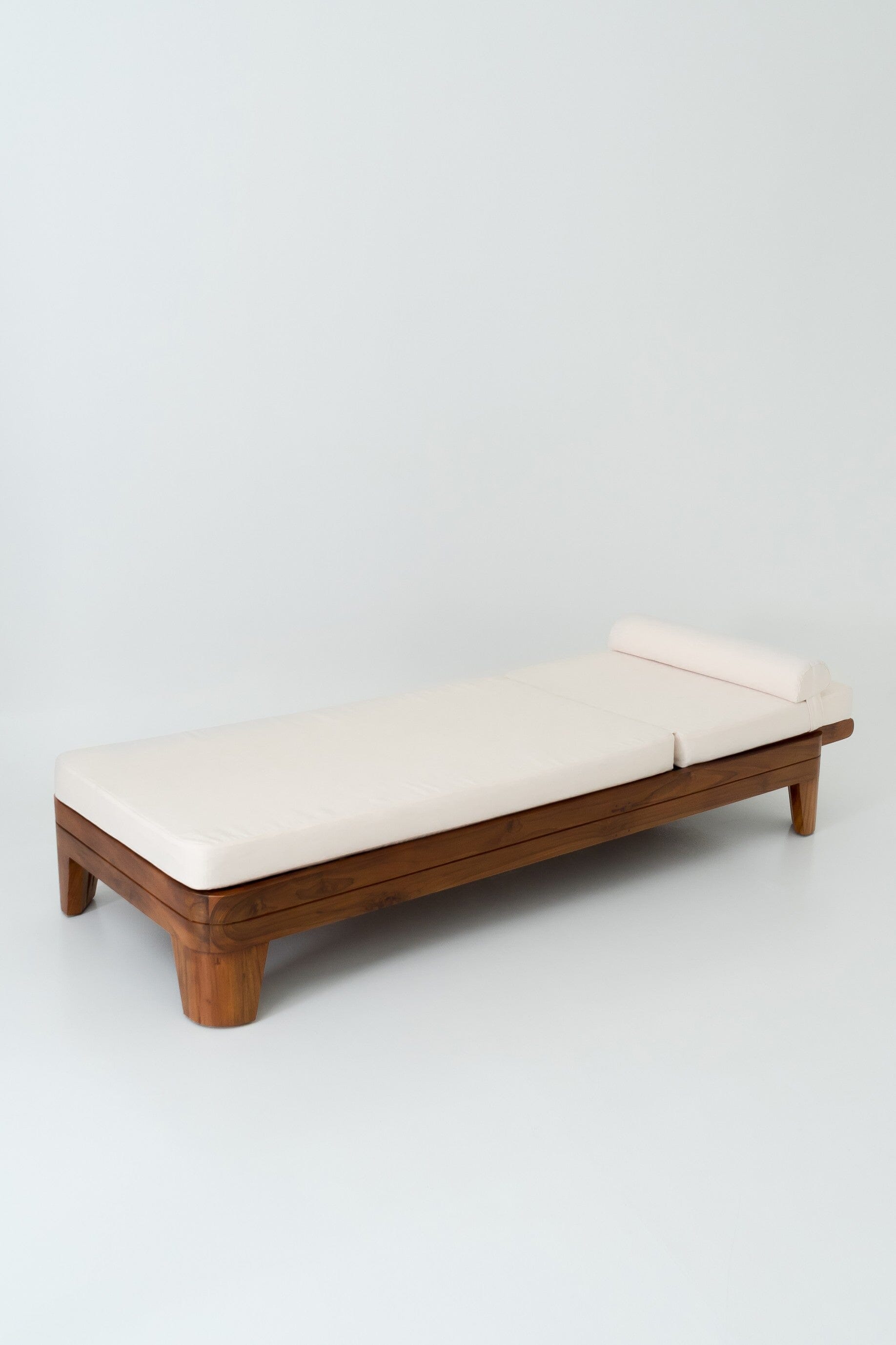 Catania Sun Lounge - adjustable bed with cushion outdoor - Larkwood Furniture