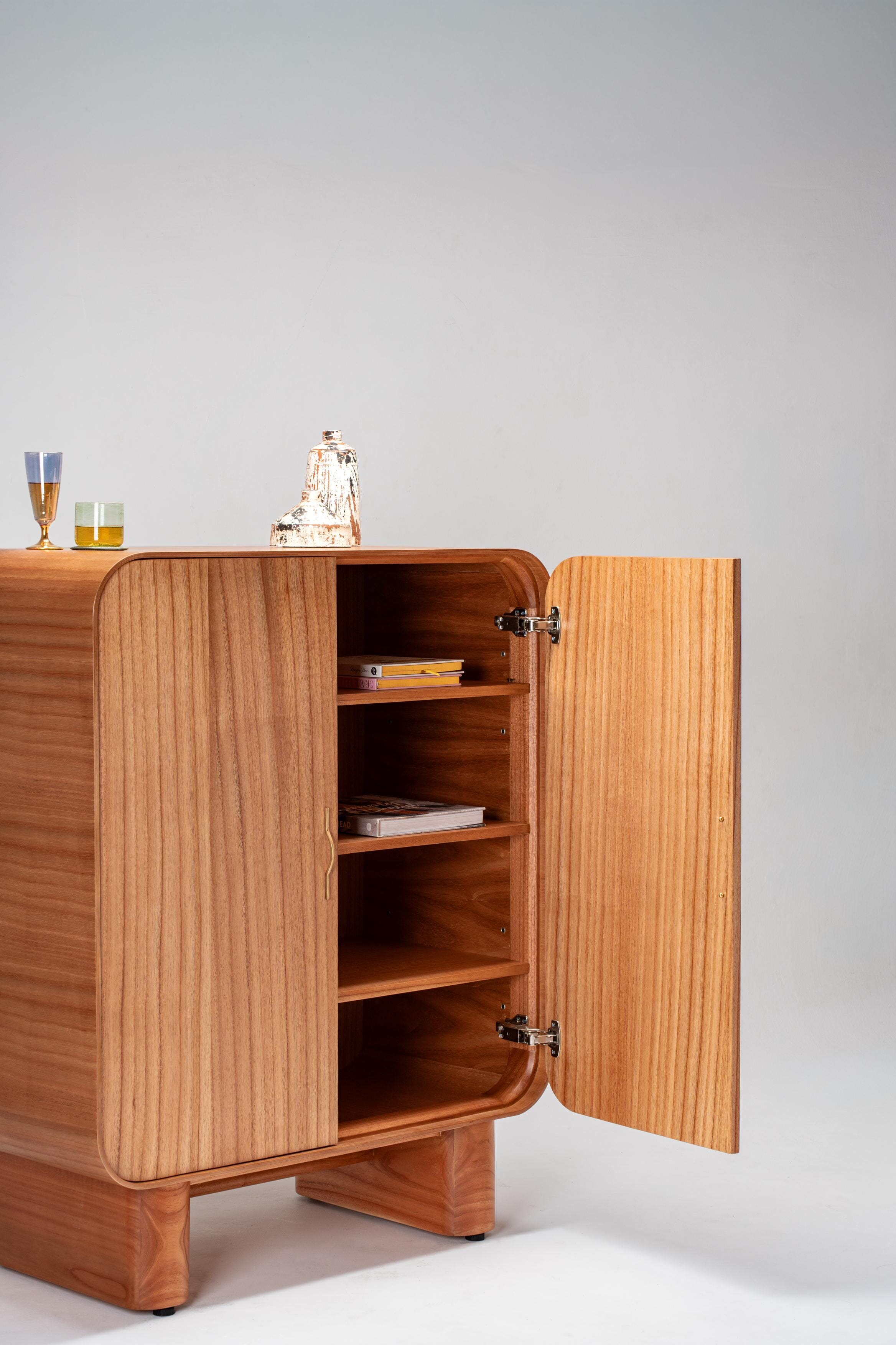 Wooden bar cabinet with double door