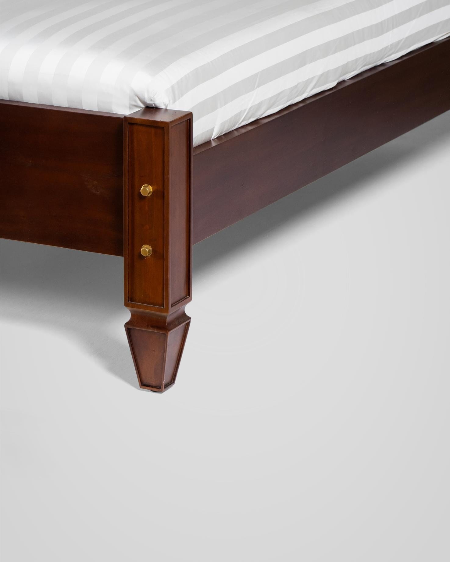 Monaco Club Bed