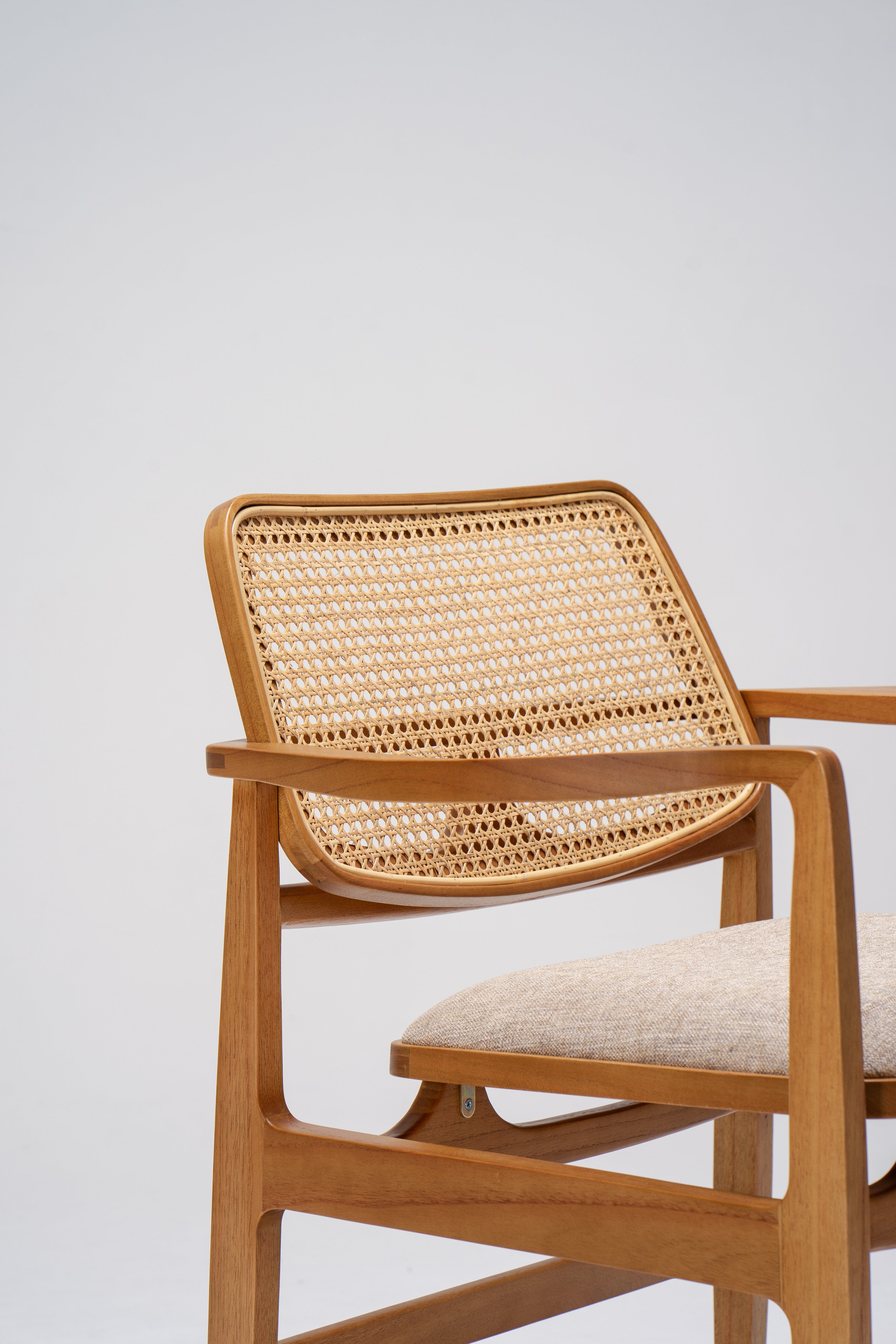 Sergio Accent Chair - dining chairs back rest - Larkwood Furniture