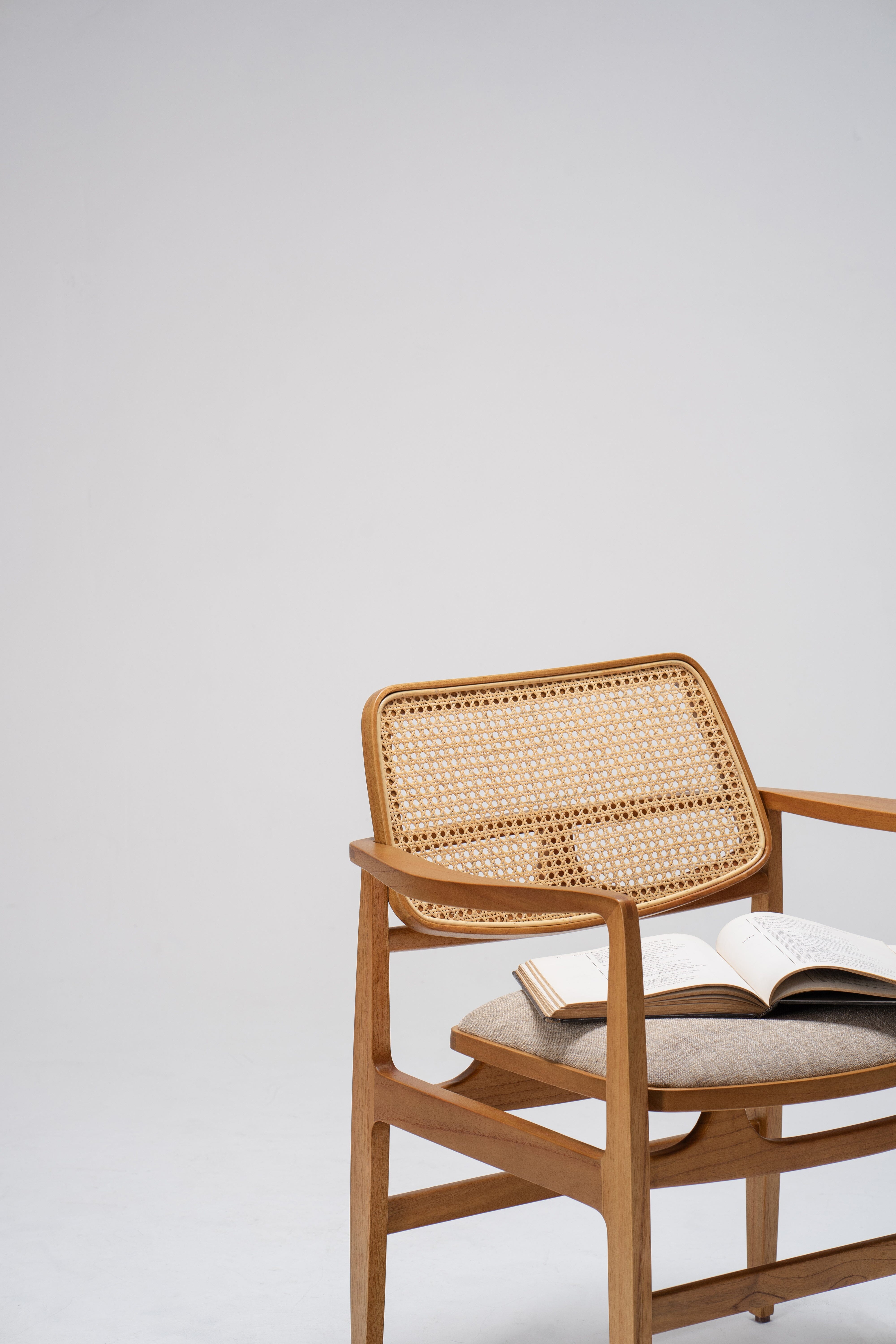 Sergio Accent Chair - cushion chairs - Larkwood Furniture