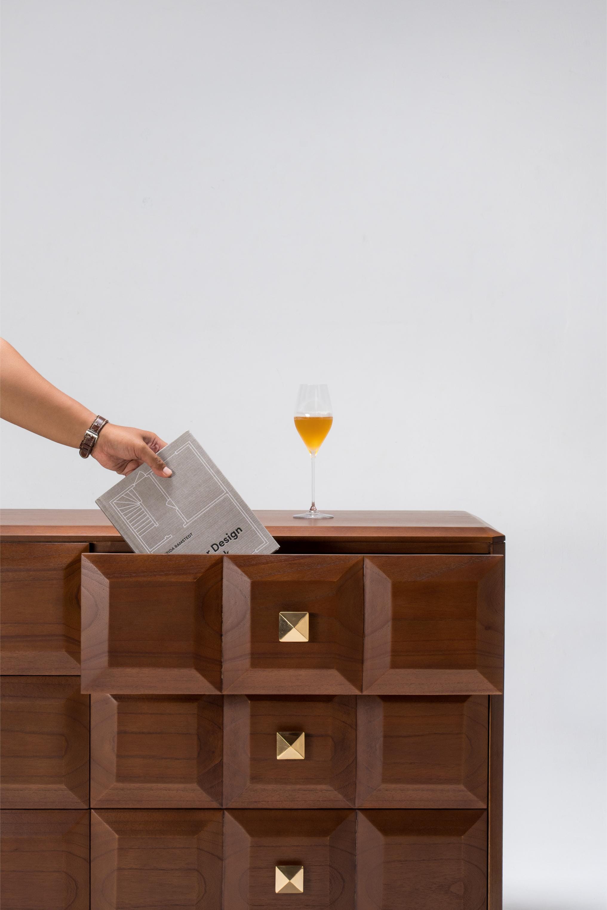 Verona Chest of 6 Drawers