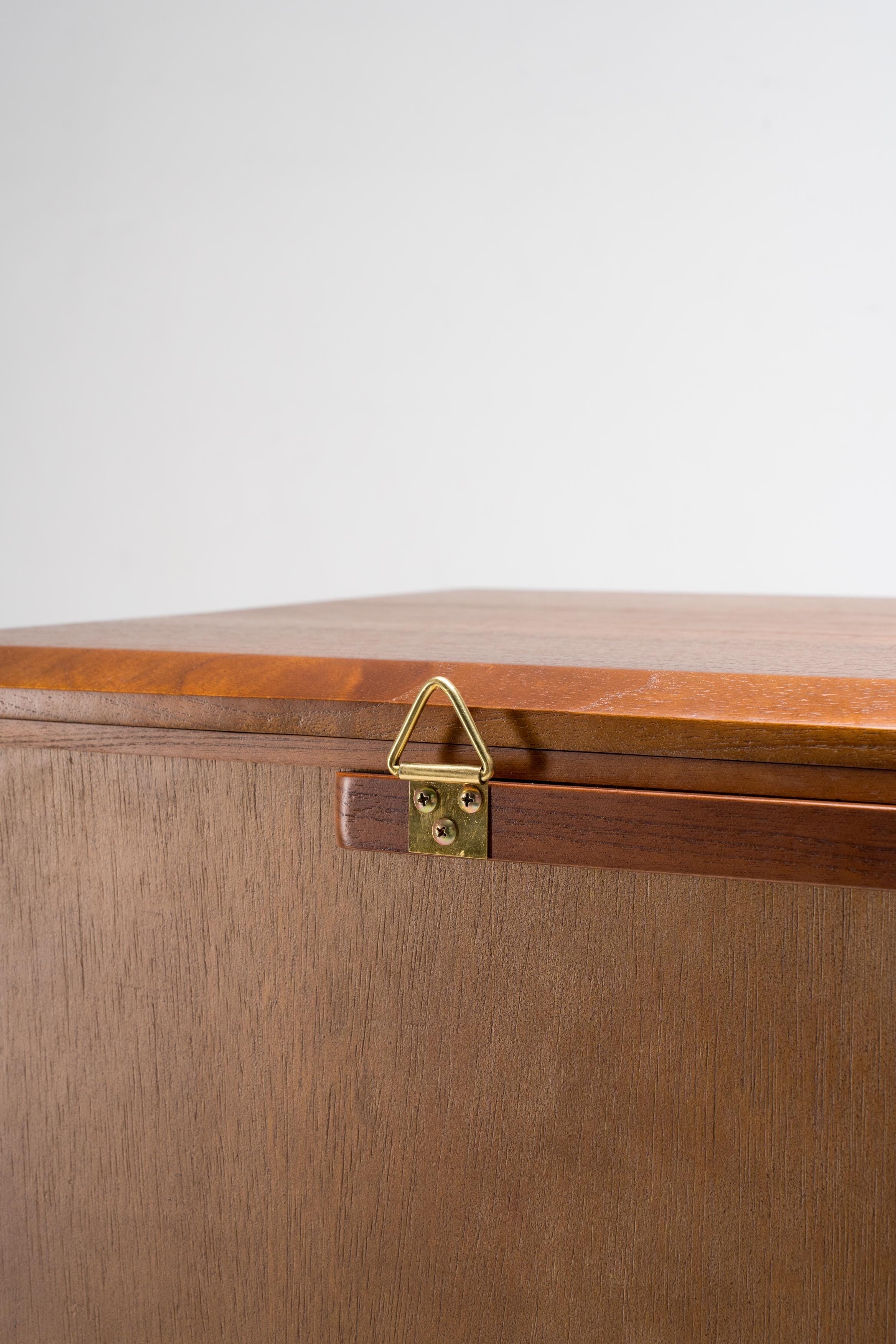 Verona Tall Chest of 5 Drawers