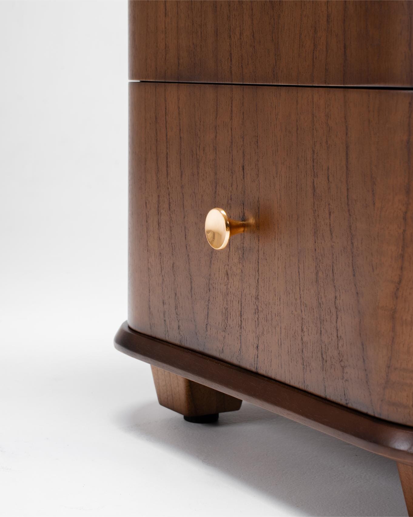 Carmellia Bedside
