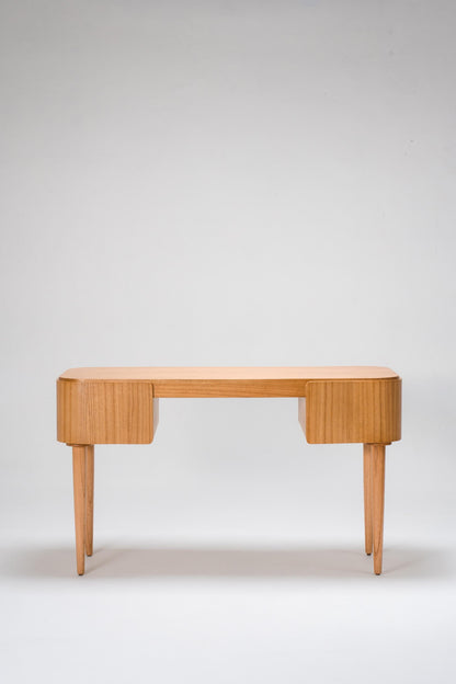 light wooden desk 