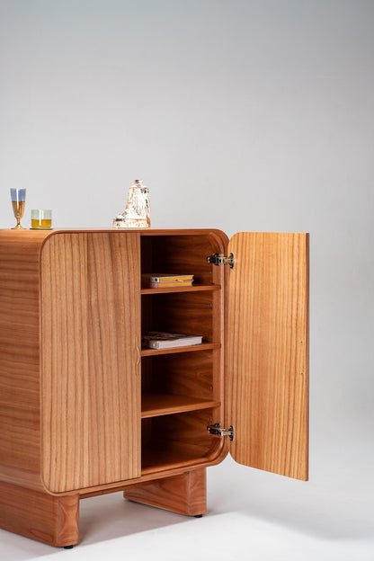 Wooden bar cabinet with double door